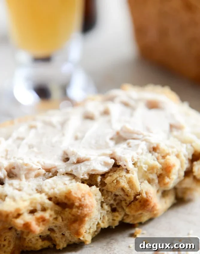 White Cheddar Beer Bread I howsweeteats.com