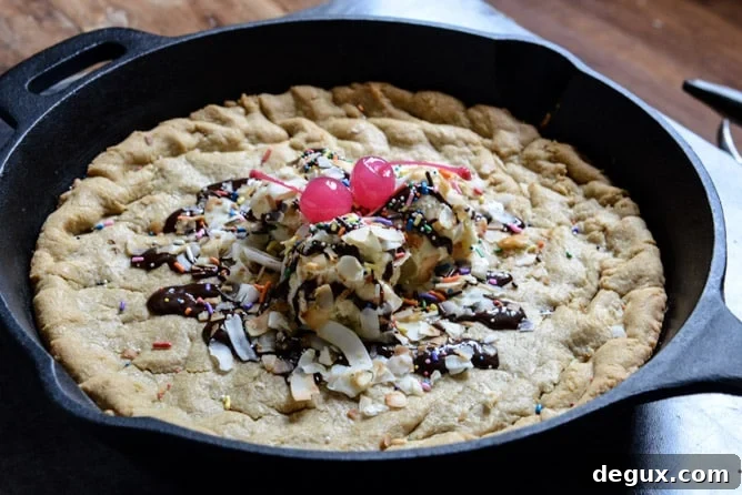 Peanut Butter Skillet Cookie I howsweeteats.com Peanut Butter Skillet Cookie I howsweeteats.com