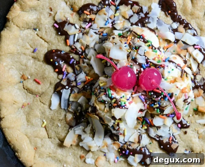 Peanut Butter Skillet Cookie I howsweeteats.com Peanut Butter Skillet Cookie I howsweeteats.com