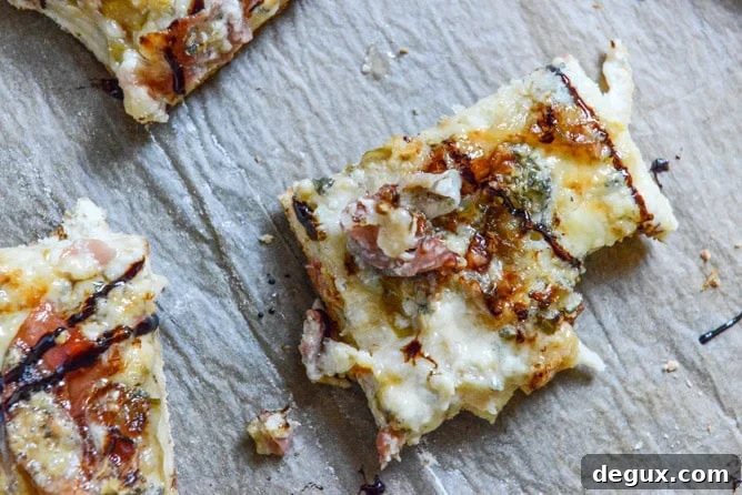 Caramelized Pear, Crispy Prosciutto + Blue Cheese Pizza I howsweeteats.com Caramelized Pear, Crispy Prosciutto + Blue Cheese Pizza I howsweeteats.com
