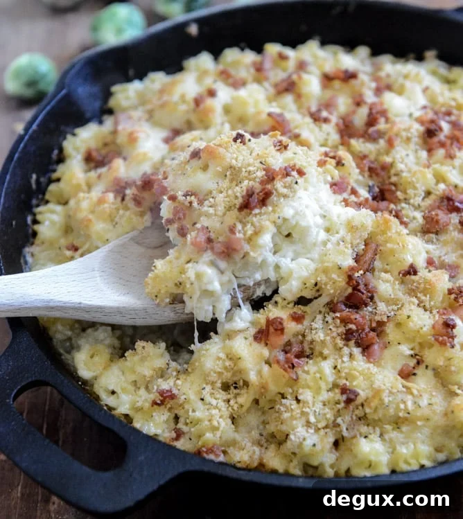 Cheesy Skillet Brussels Bacon Mac I howsweeteats.com Cheesy Skillet Brussels Bacon Mac I howsweeteats.com