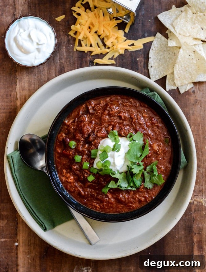 Crockpot Pulled Pork Chili I howsweeteats.com Crockpot Pulled Pork Chili I howsweeteats.com