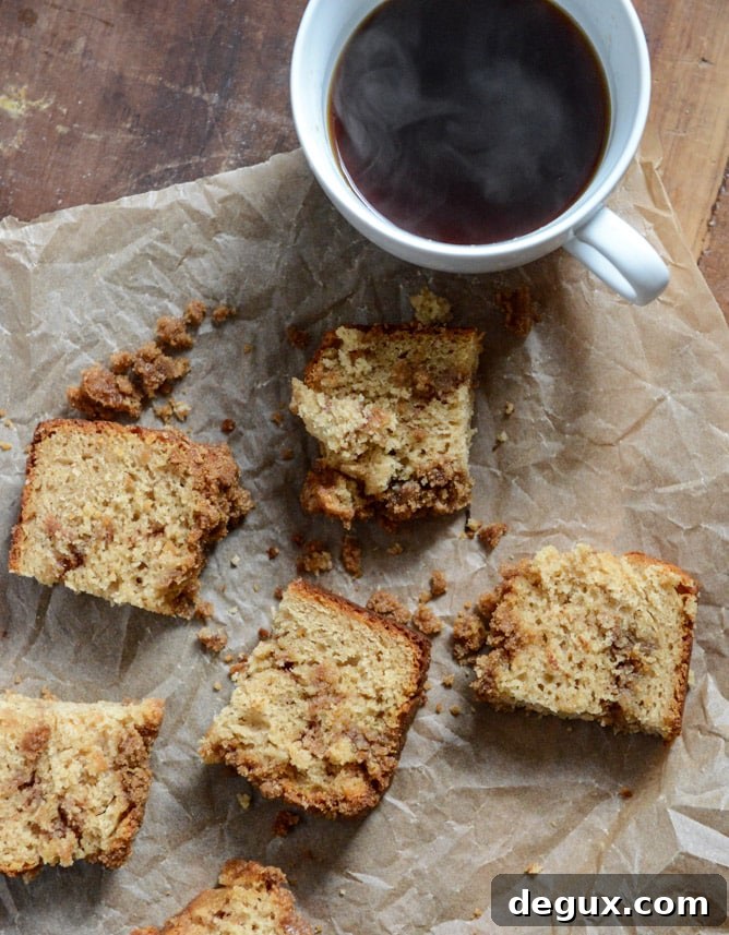 Pomegranate Molasses Coffee Cake I howsweeteats.com Pomegranate Molasses Coffee Cake I howsweeteats.com