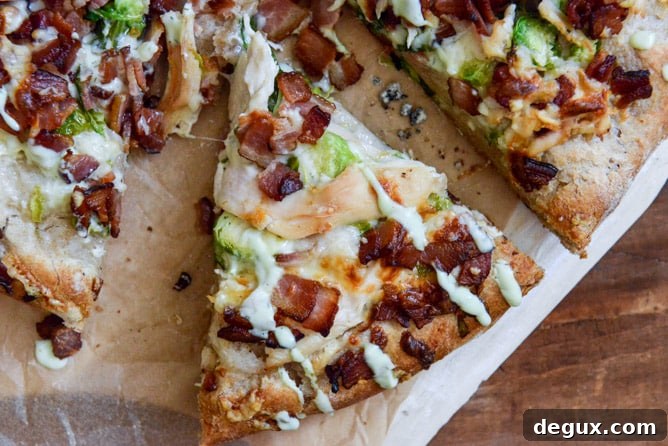 thanksgiving leftovers: turkey, bacon and avocado ranch pizza I howsweeteats.com thanksgiving leftovers: turkey, bacon and avocado ranch pizza I howsweeteats.com