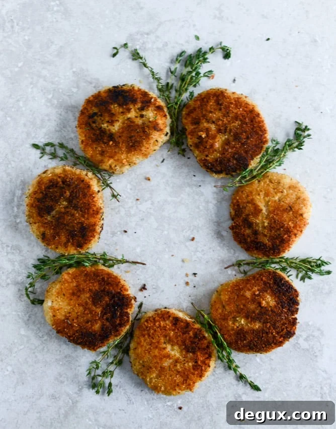 Crispy Goat Cheese Risotto Cakes with Vanilla Salted Pears 3 crispy risotto cakes I howsweeteats.com-1
