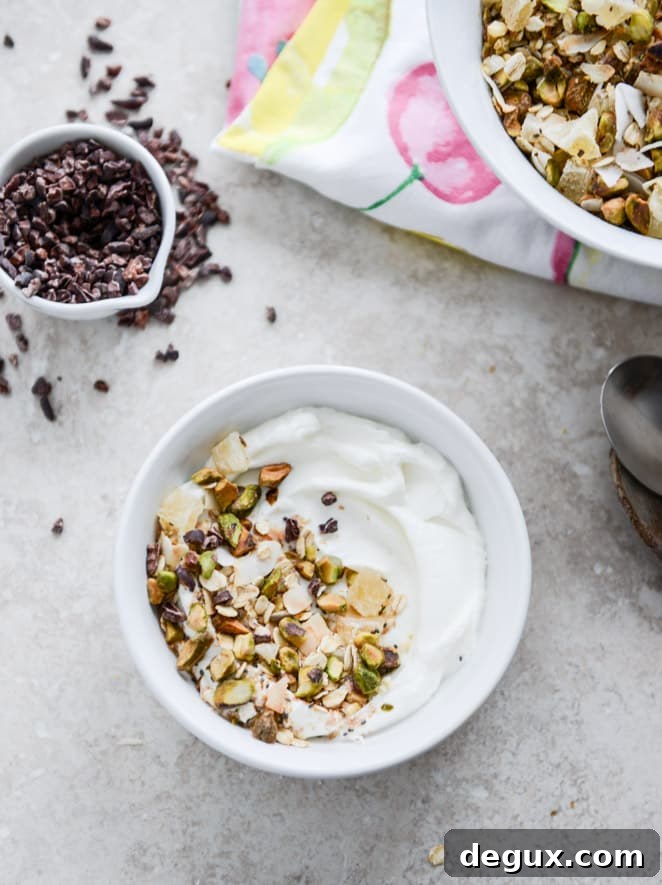 toasted pistachio and pineapple muesli I howsweeteats.com