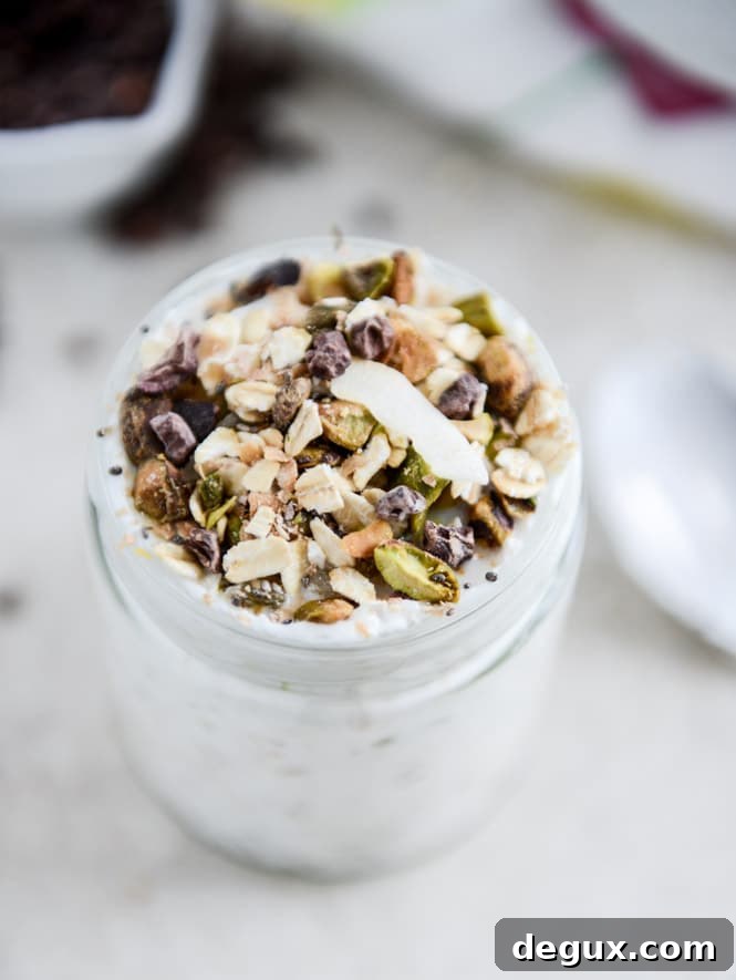 toasted pistachio and pineapple muesli I howsweeteats.com