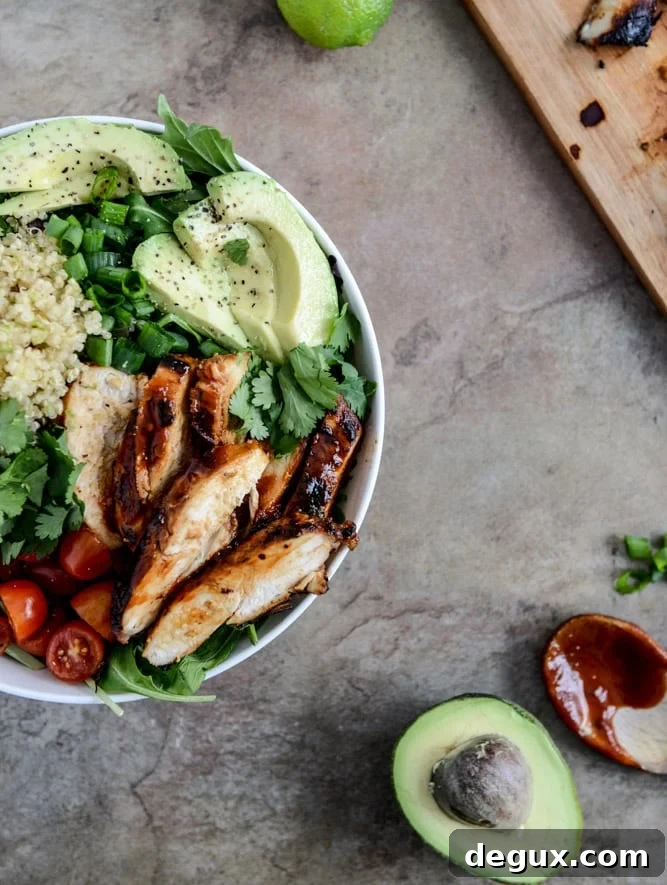 Honey Chipotle Chicken Bowls with Lime Quinoa I howsweeteats.com