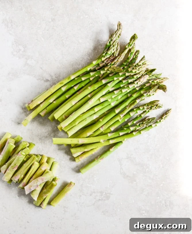 Roasted Sesame Asparagus Toasts with Poached Eggs I howsweeteats.com