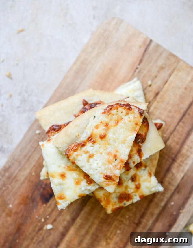 Quattro Formaggi Flatbread I howsweeteats.com