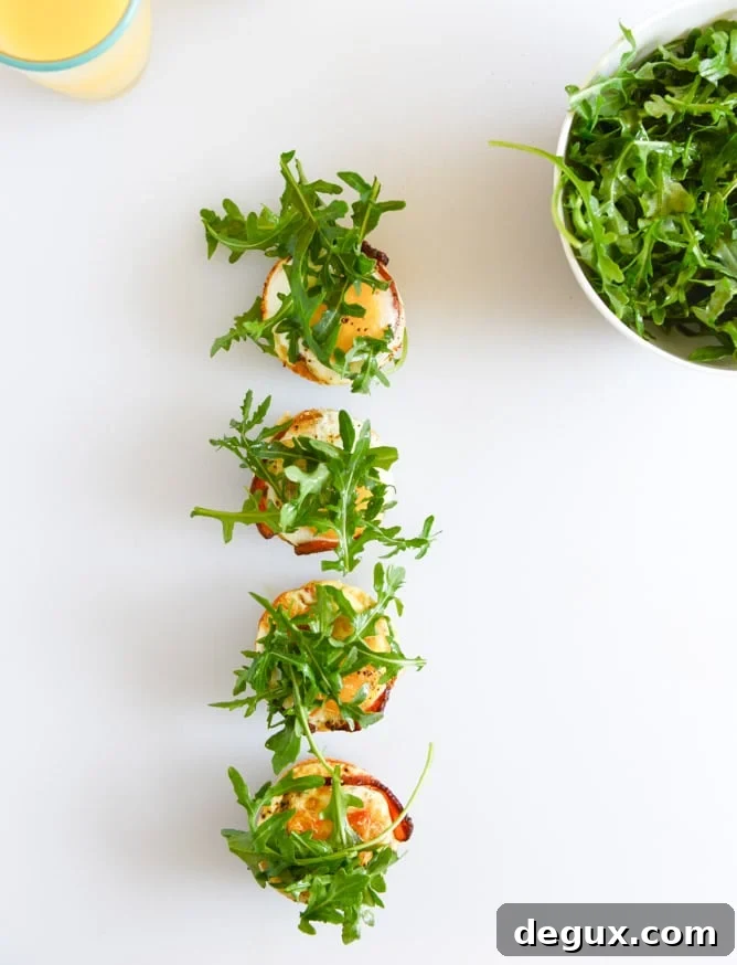 Spinach and Red Pepper Bacon Wrapped Eggs I howsweeteats.com