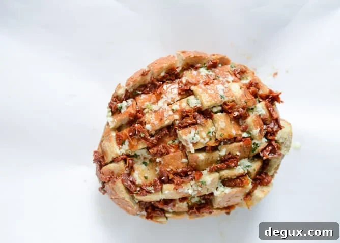 white pizza pull-apart bread I howsweeteats.com