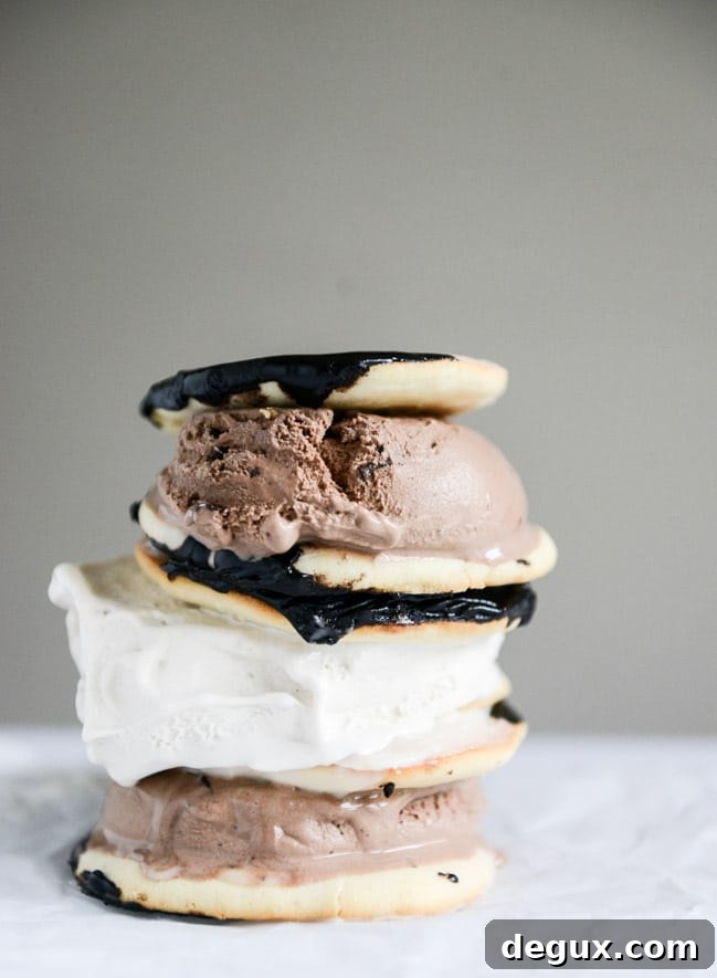 black and white cookie ice cream sandwiches I howsweeteats.com