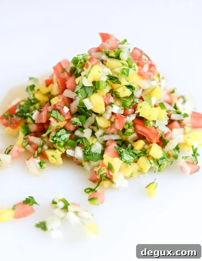 ginger garlic steak tacos with pineapple pico I howsweeteats.com