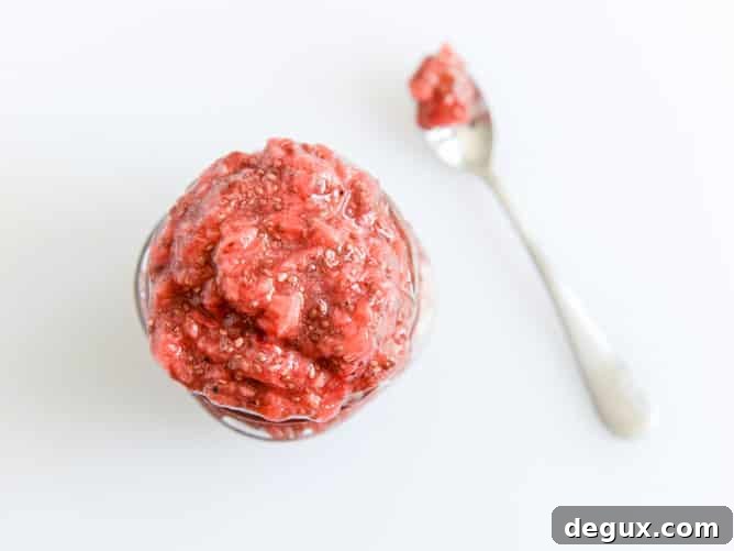 strawberry chia jam squares I howsweeteats.com