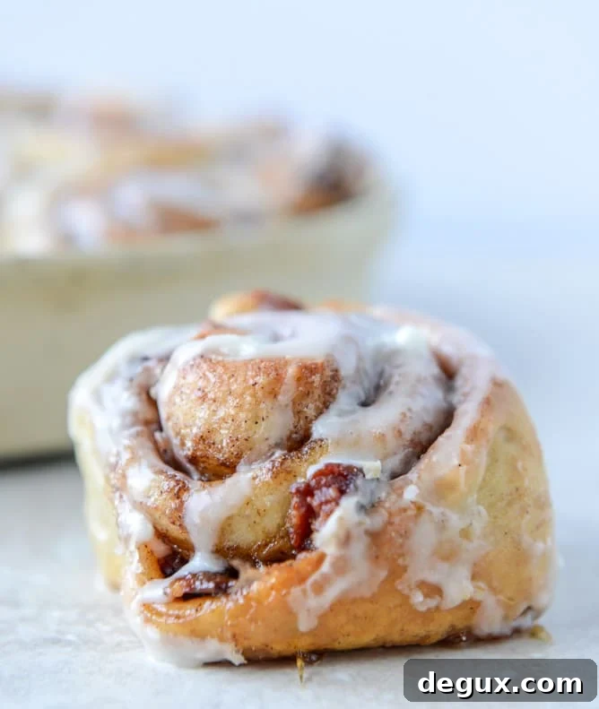 Savory Bacon Cinnamon Rolls That Melt in Your Mouth 3 bacon cinnamon rolls I howsweeteats.com