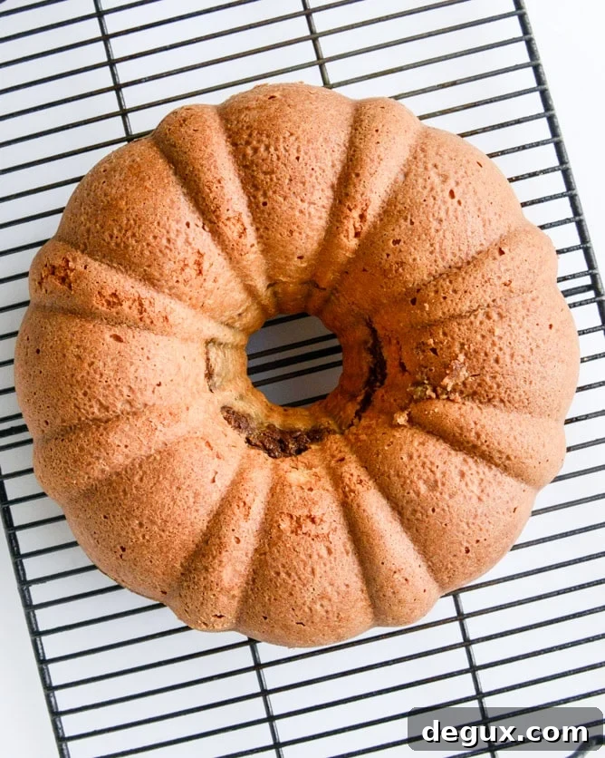 sour cream coffee cake with brown butter glaze I howsweeteats.com