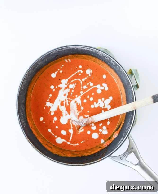 Creamy Tomato Soup Shooters with Crispy Grilled Cheese Sticks (Video) 5 creamy tomato soup shooters with three cheese grilled cheese sticks I howsweeteats.com