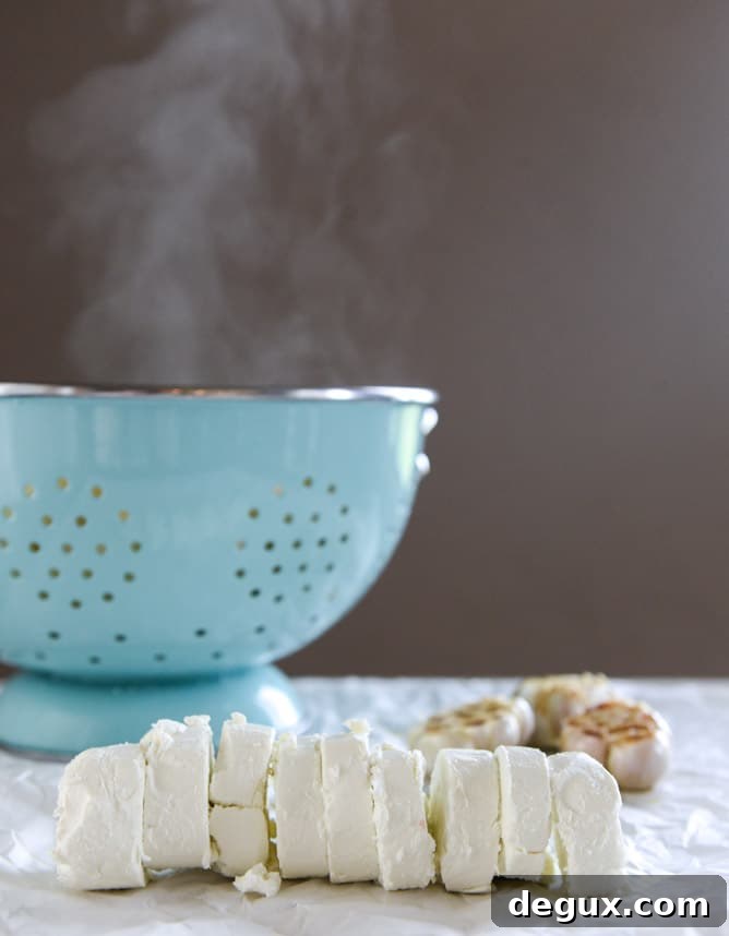 roasted garlic goat cheese mashed potatoes I howsweeteats.com