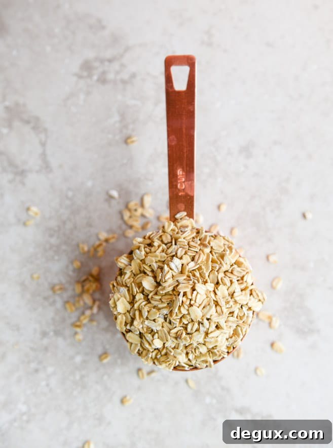 Butter-Toasted Oat Breakfast Bowls Recipe for Creamy Morning Oats 3 butter-toasted oat breakfast bowls I howsweeteats.com
