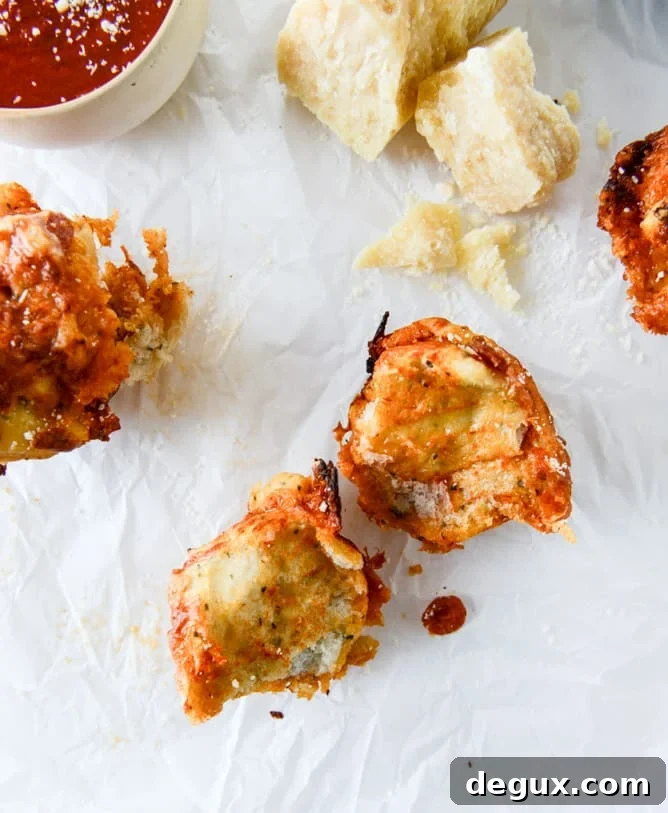 pepperoni pizza pull apart breads I howsweeteats.com