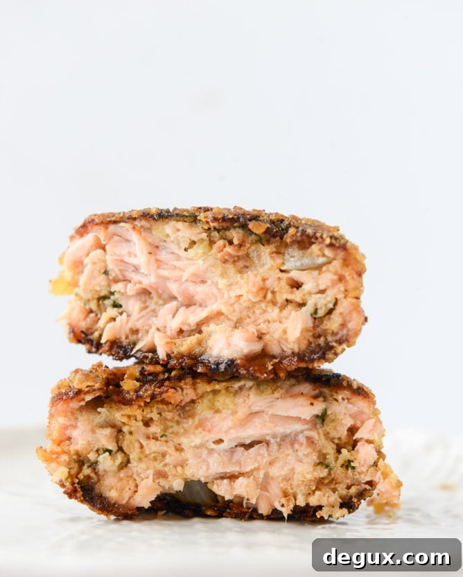 Chipotle Salmon Sliders with Crispy Tortilla Crust 5 tortilla crusted chipotle salmon sliders I howsweeteats.com