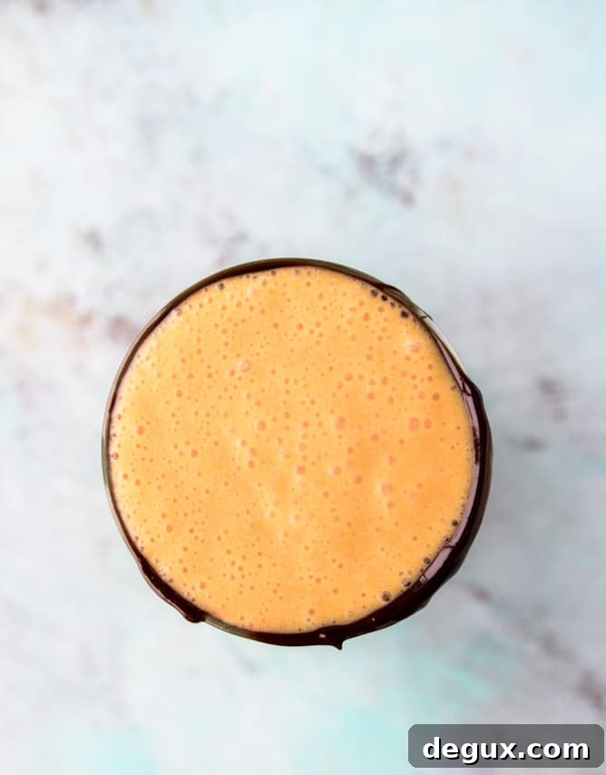chocolate covered clementine smoothie I howsweeteats.com