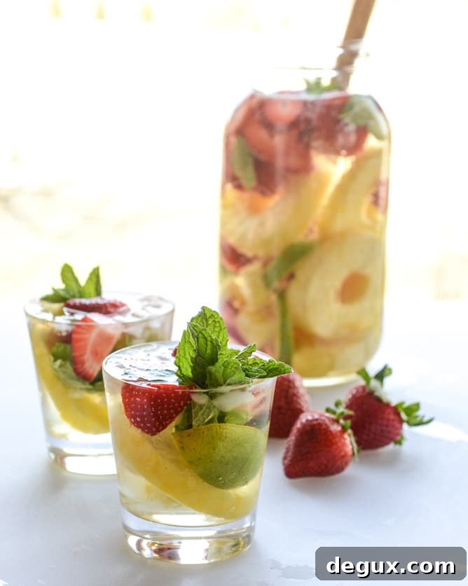 pineapple sangria I howsweeteats.com