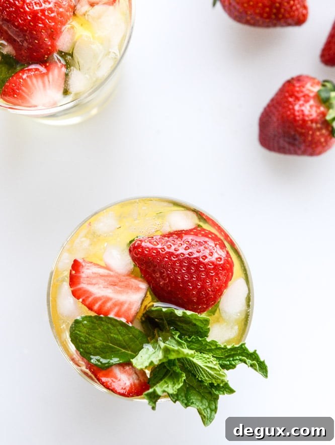 pineapple sangria I howsweeteats.com