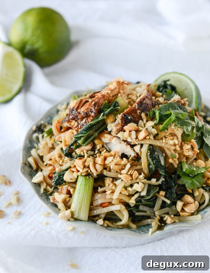 thai chicken street noodles I howsweeteats.com