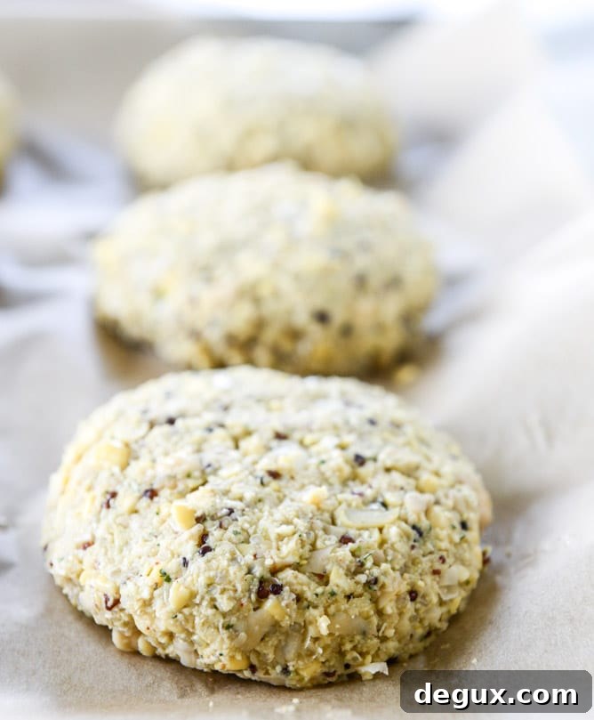 cheesy crunchy crispy chickpea burgers I howsweeteats.com
