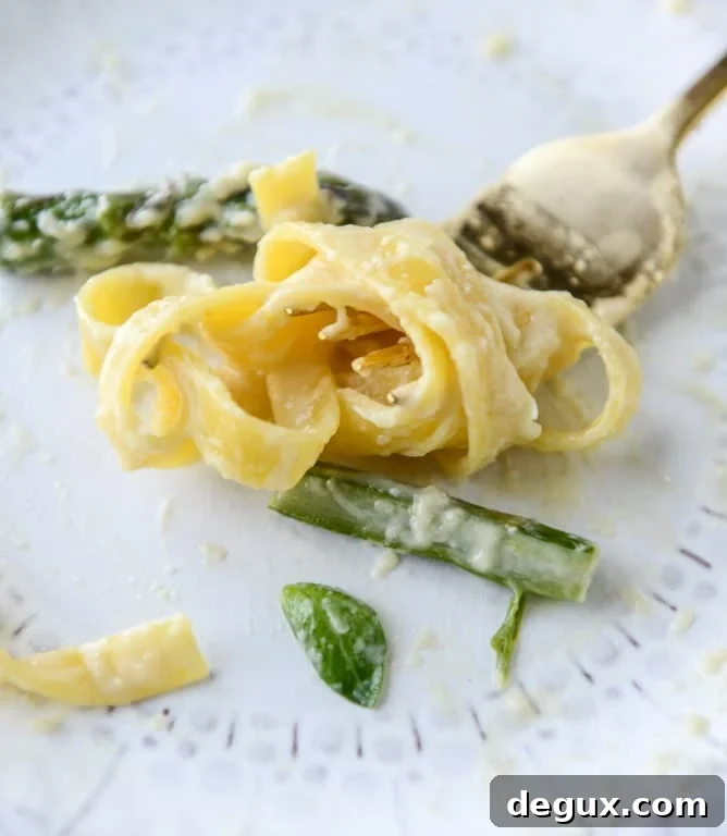 pasta with asparagus and parmesan fonduta I howsweeteats.com