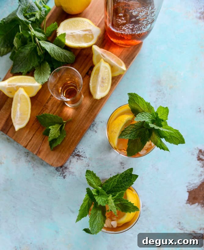 Bourbon Mint Iced Tea Recipe: Refreshing Cocktail Iced Tea Guide 4 bourbon mint iced tea I howsweeteats.com