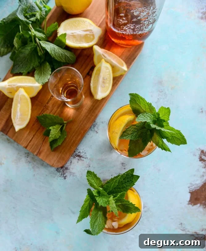 Bourbon Mint Iced Tea Recipe: Refreshing Summer Cocktail Drink 4 bourbon mint iced tea I howsweeteats.com