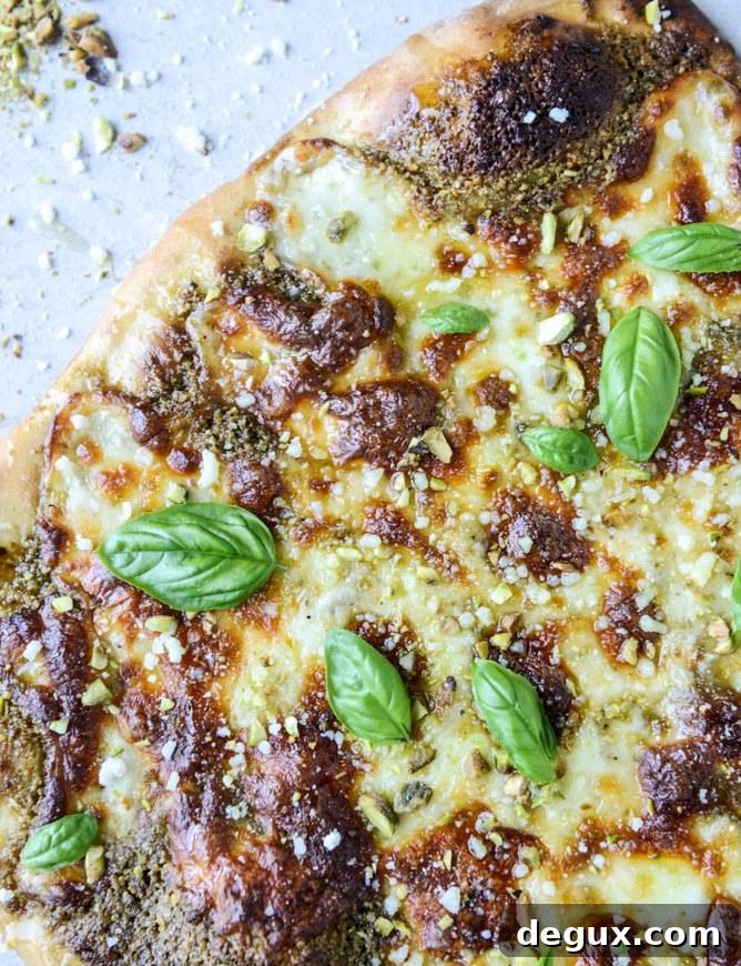 pistachio pesto pizza with fresh mozzarella and honey I howsweeteats.com