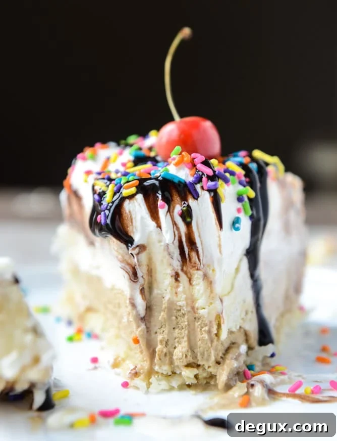 Coffee Ice Cream Sundae Pie with Hot Fudge and Macaroon Crust 8 coffee ice cream sundae pie with a macaroon crust I howsweeteats.com