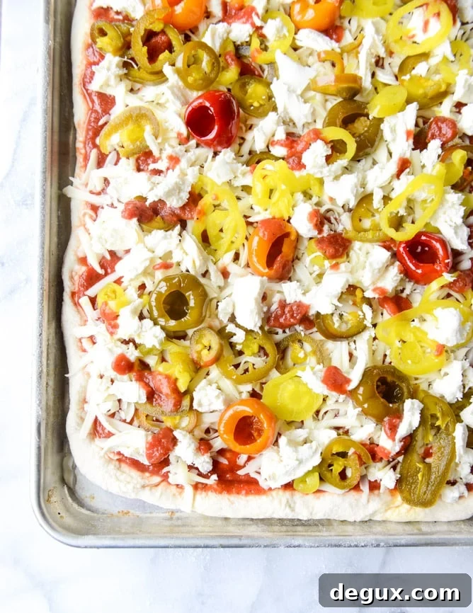 Spicy-Sweet Triple Pepper Pizza Recipe 5 hot and sweet triple pepper pizza I howsweeteats.com
