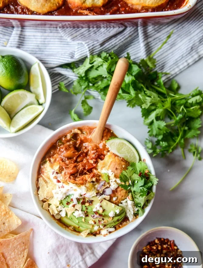 spicy chicken chili with pumpkin beer biscuits I howsweeteats.com