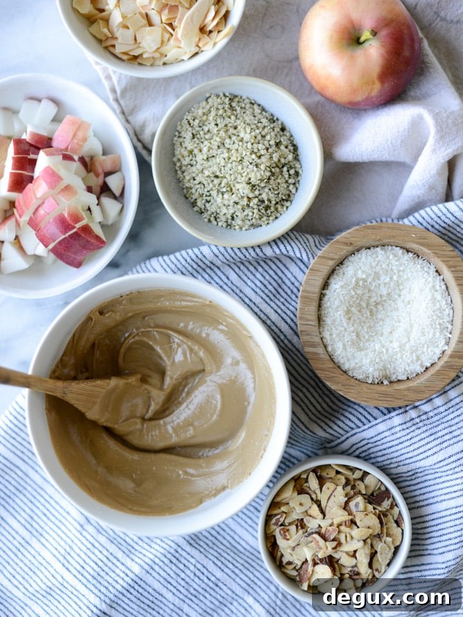 slow cooker apple cinnamon oatmeal with maple cream I howsweeteats.com