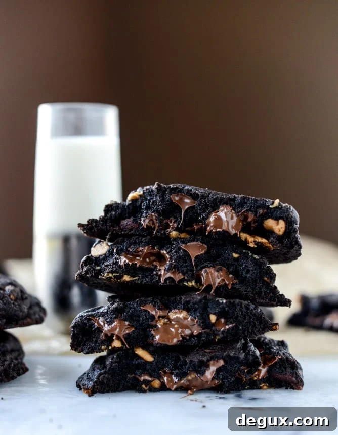 double dark chocolate peanut butter cup cookies I howsweeteats.com