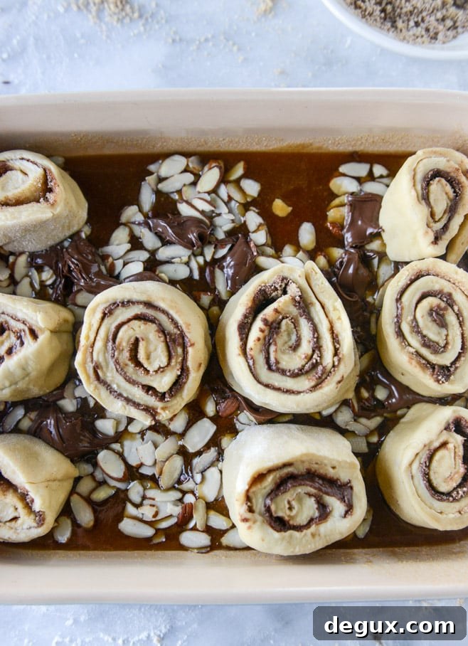 nutella sticky buns with nutella caramel I howsweeteats.com