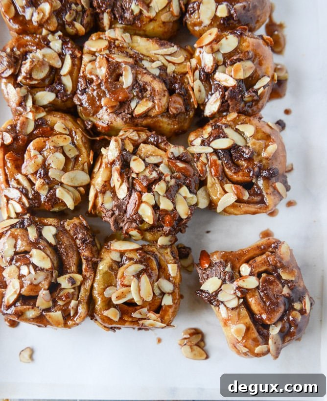 nutella sticky buns with nutella caramel I howsweeteats.com
