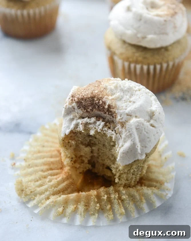 chai cupcakes with brown butter chai icing and crunchy sugar sprinkle I howsweeteats.com