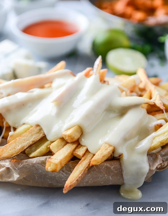 buffalo chicken beer cheese fondue fries I howsweeteats.com