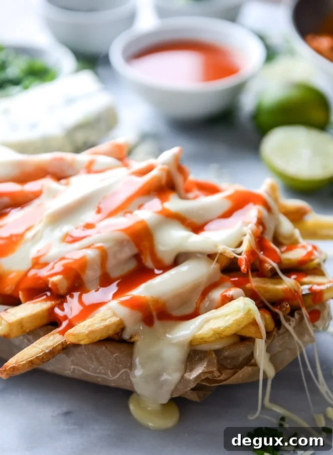 buffalo chicken beer cheese fondue fries I howsweeteats.com