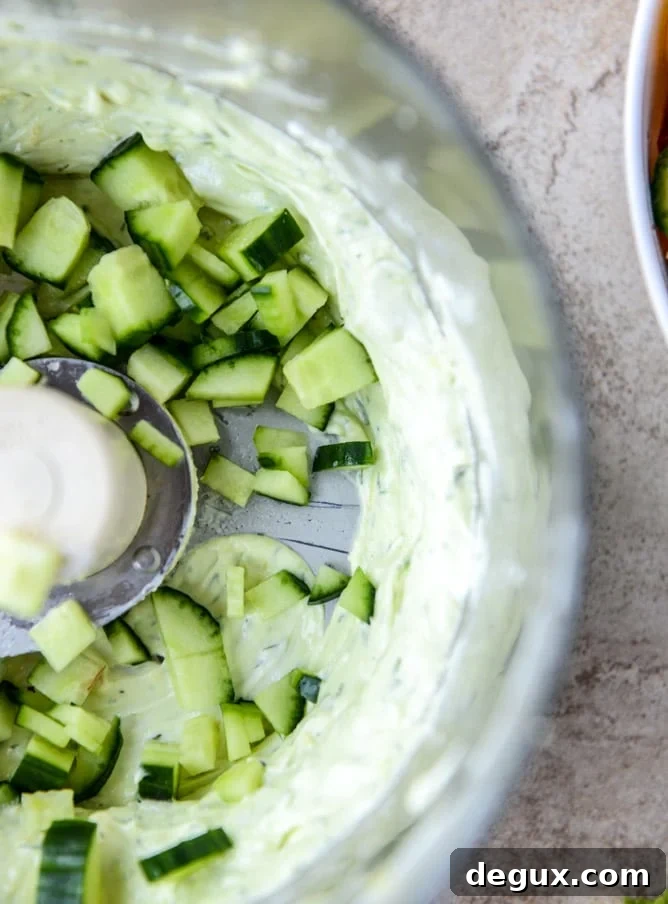 greek chicken lettuce cups with avocado tzatziki I howsweeteats.com