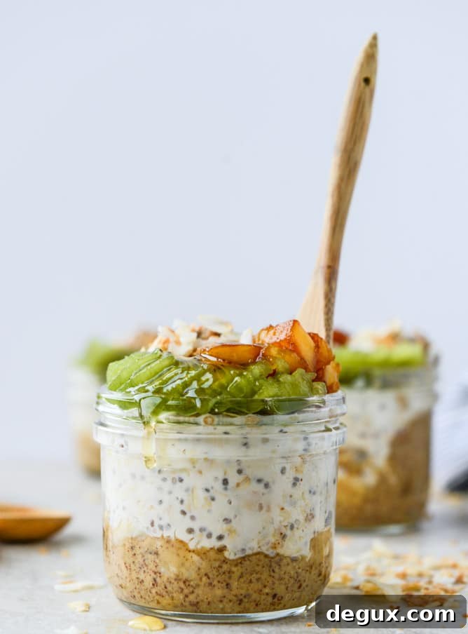 toasted coconut overnight oats I howsweeteats.com