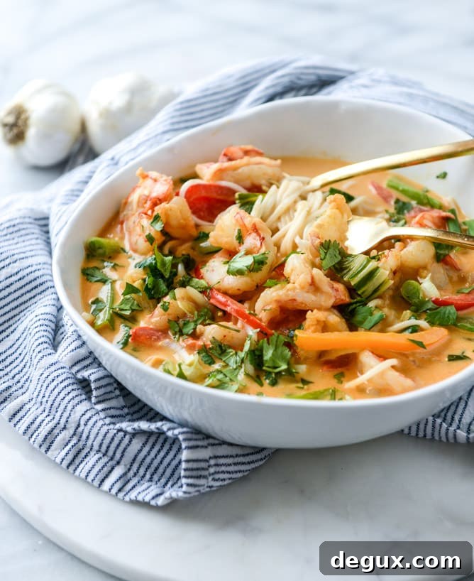 thai coconut curry shrimp noodle bowls I howsweeteats.com