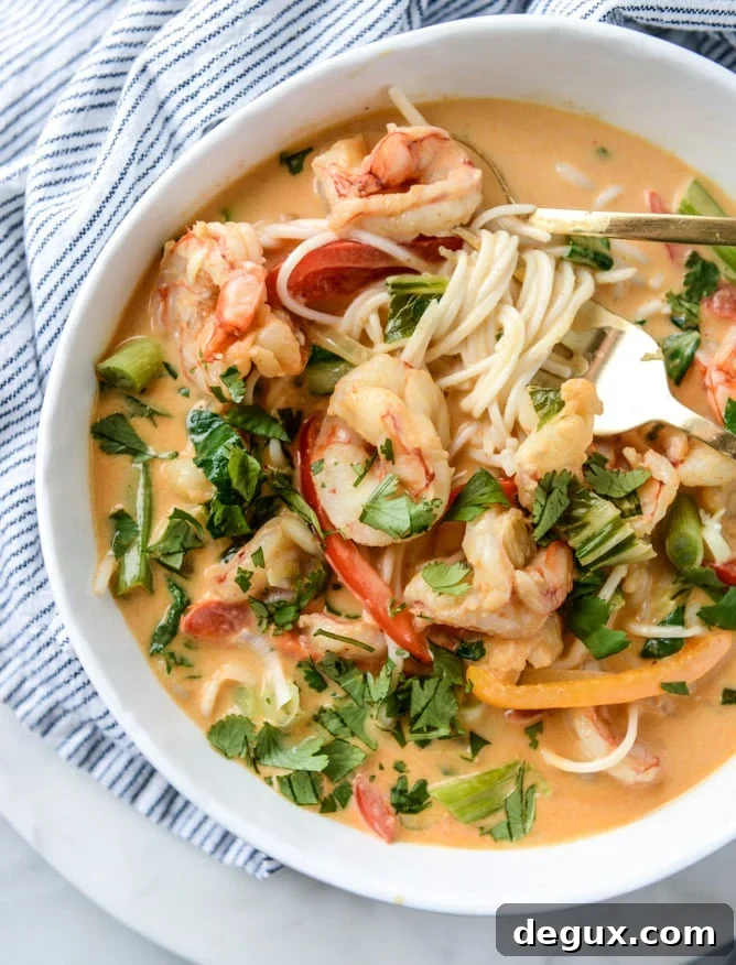 thai coconut curry shrimp noodle bowls I howsweeteats.com