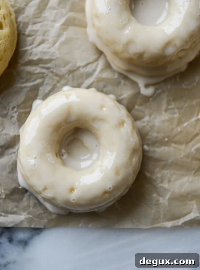 greek yogurt doughnuts with strawberry stovetop granola I howsweeteats.com